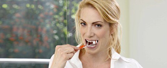 Utilizarea produselor elmex® pentru combaterea cariilor dentare Utilizarea produselor elmex® pentru combaterea cariilor dentare
